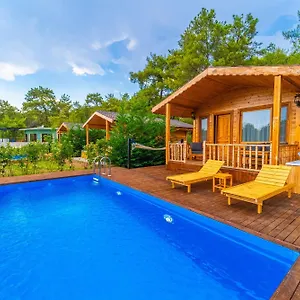 Oda ve Kahvaltı Blue Green Life Bungalow, Fethiye